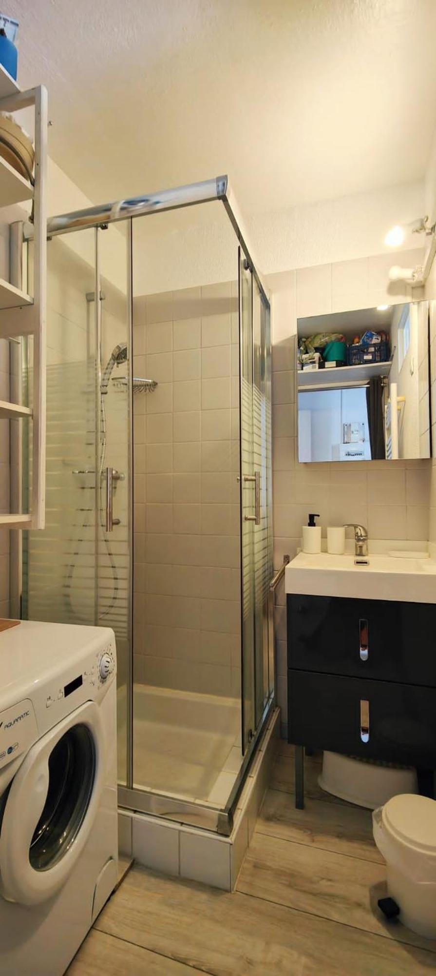 Appartement à 50 Mètres De La *
